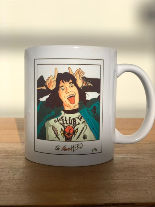 Caneca Eddie - Stranger Things