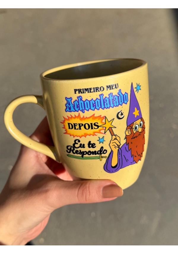 Caneca Estrelada Amarela - Primeiro meu achocolatado - 330ml
