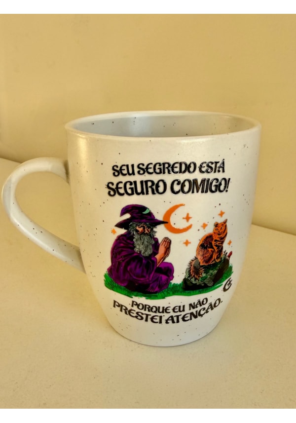 Caneca Estrelada Branca - Mago Segredo Seguro - 330ml