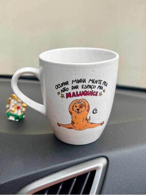 Caneca Estrelada Branca - Ocupar minha Mente - 330ml