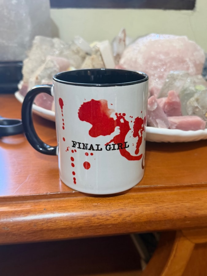 Caneca Final Girl - Alça Preta — imagem 2