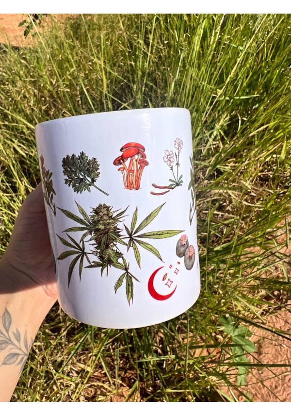 Caneca Fungos e Plantas