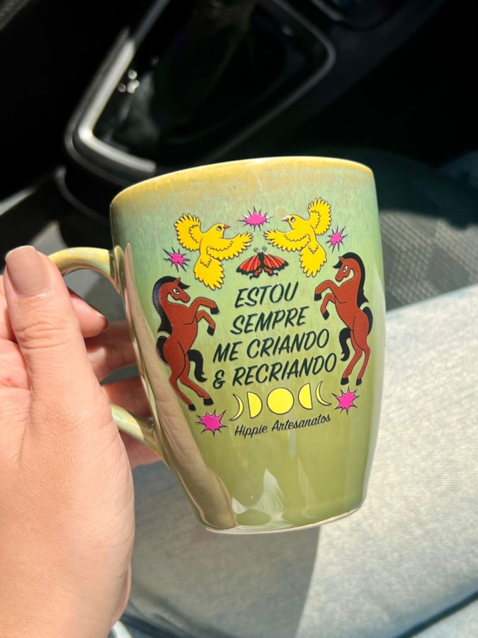 Caneca Jade Estou Sempre Me Recriando - 280ml — imagem 1