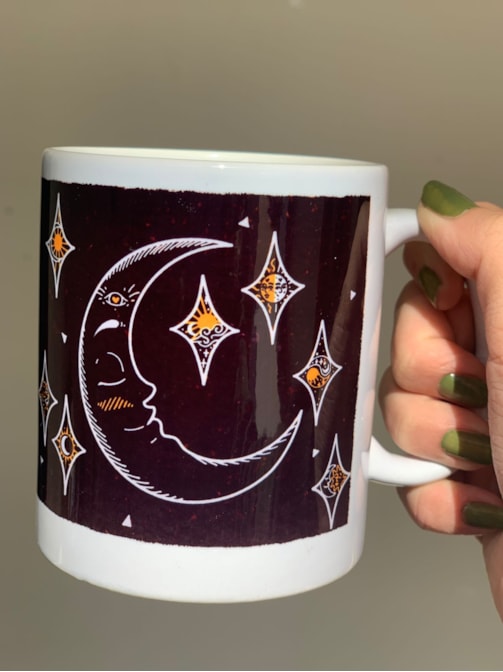 Caneca Lua Preta e Branca