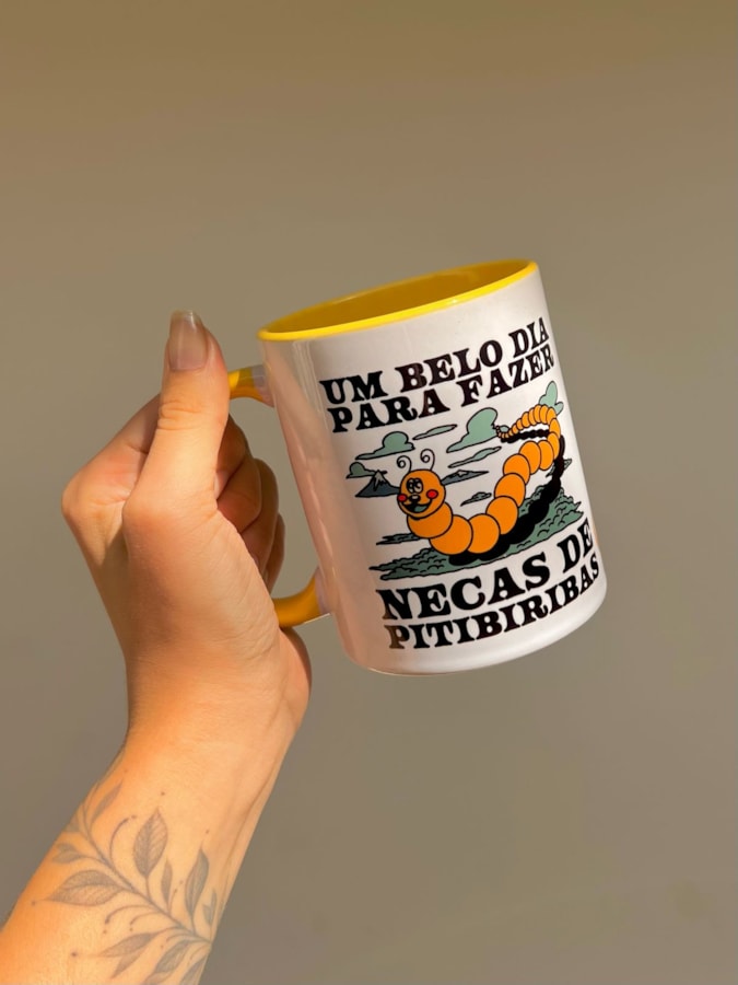 Caneca Necas de Pitibiribas - Alça Amarela — imagem 1
