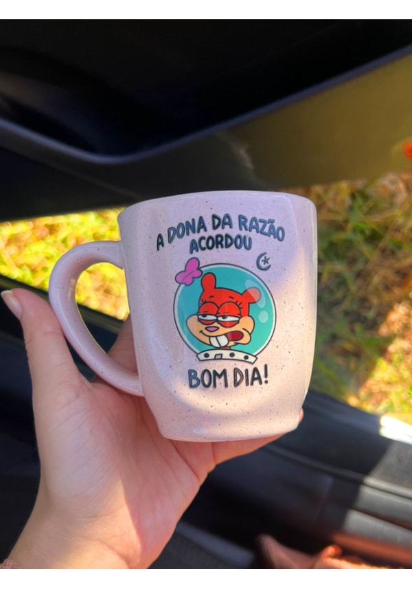 Caneca Névoa - A Dona da Razão - Rosa - 260ml