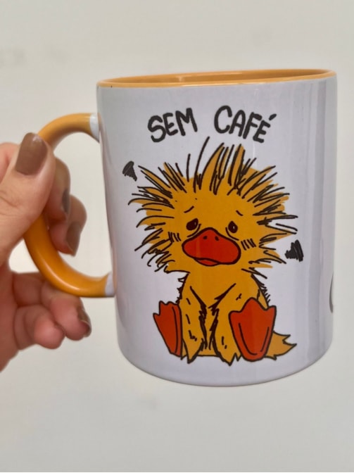 Caneca Pato Com e Sem Café - Alça Amarela