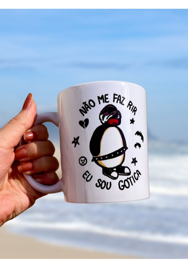 Caneca Pingu Gótico