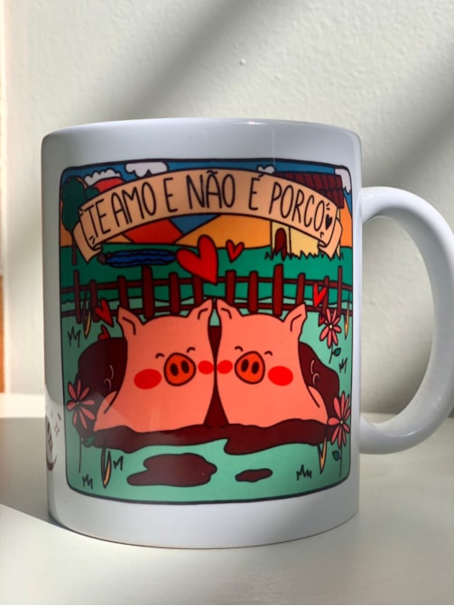 Caneca Te Amo e Não É Porco