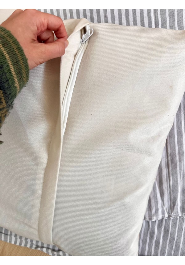 Capa de Almofada - Grateful - Suede 42cm
