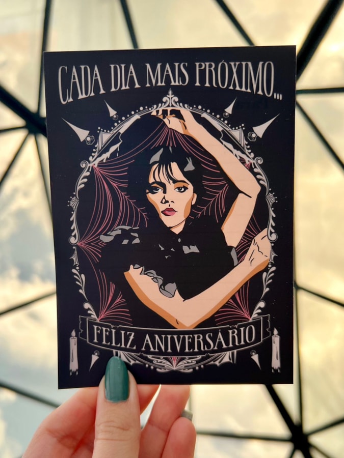 Cartão Wandinha Aniversário — imagem 1