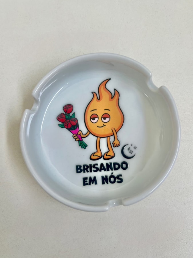 Cinzeiro Porcelana - Brisando em Nós — imagem 1