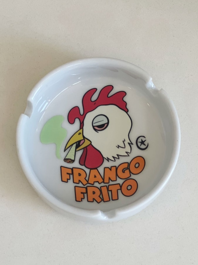 Cinzeiro Porcelana - Frango Frito — imagem 2