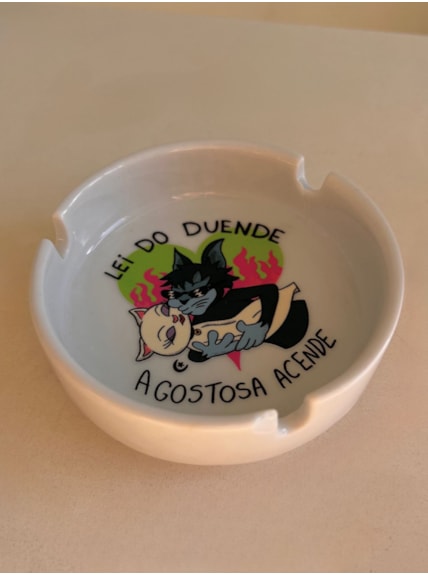 Cinzeiro Porcelana - Lei do Duende - A gostosa acende
