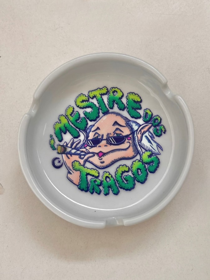 Cinzeiro Porcelana - Mestre dos Tragos — imagem 2