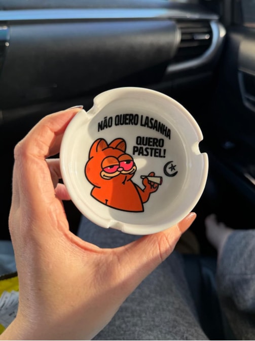 Cinzeiro Porcelana - Não quero lasanha, quero pastel