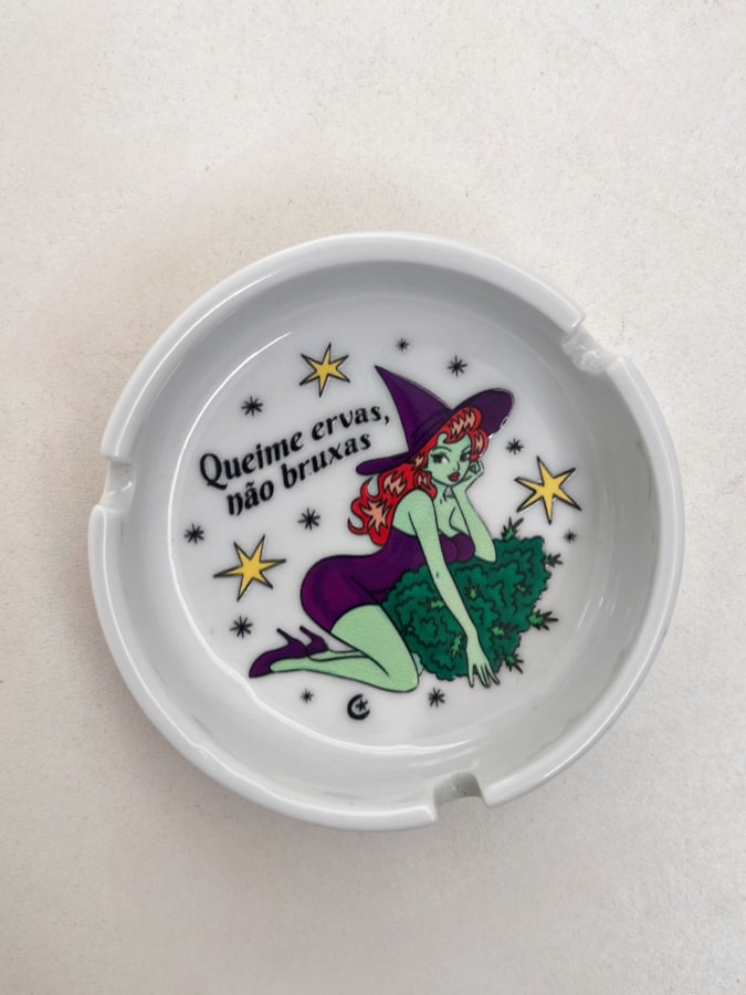 Cinzeiro Porcelana - Queime Ervas, Não Bruxas — imagem 1