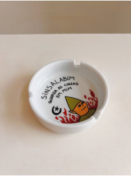 Cinzeiro Porcelana - Sinsalabim Guarda as cinzas em mim