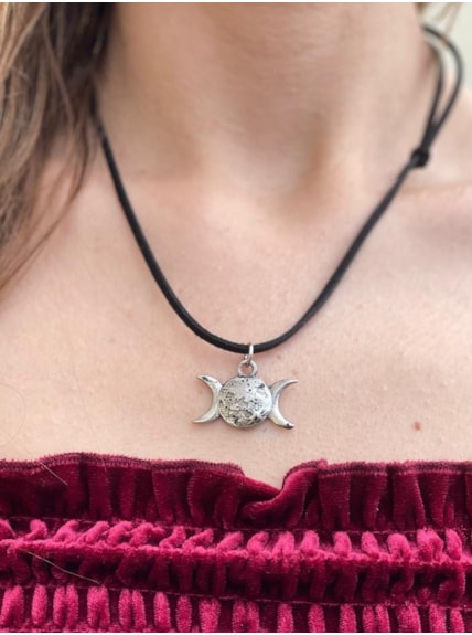 Colar Amuleto Triluna Vintage