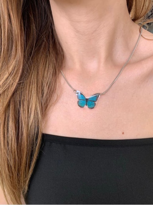 Colar Borboleta Cores