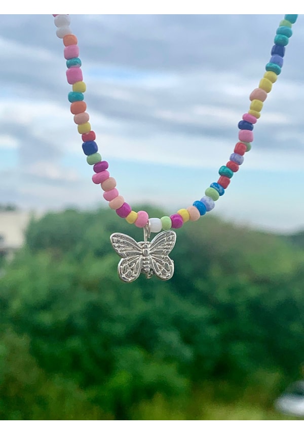 Colar Miçangas e Borboleta
