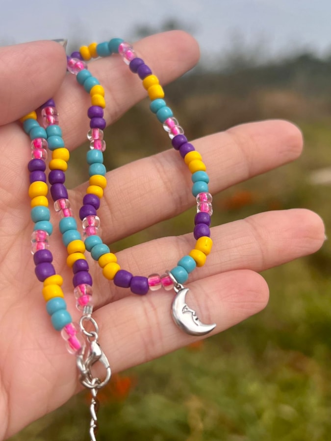 Colar Miçangas e Pingente Lua — imagem 2