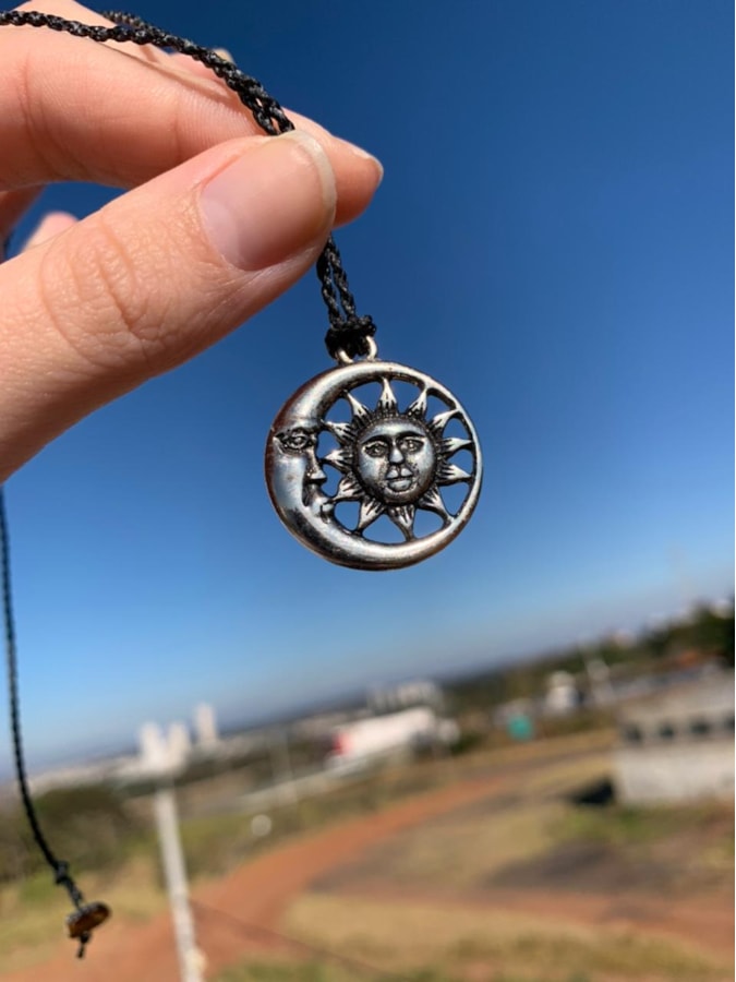 Colar Sol e Lua Vazado - Prateado — imagem 1