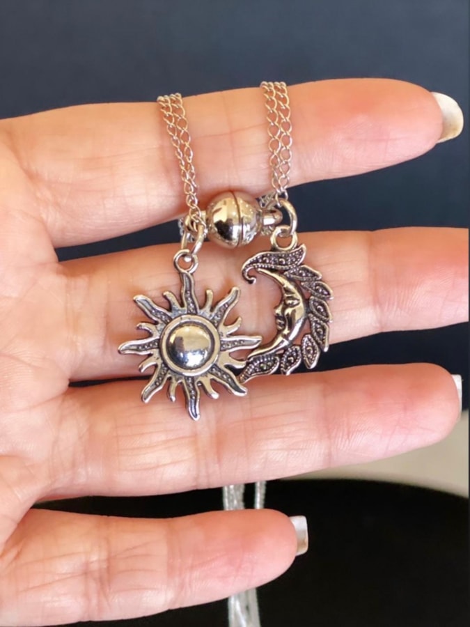 Colar Sol/Lua Prateada - Conexão, Ima - com embalagem — imagem 2