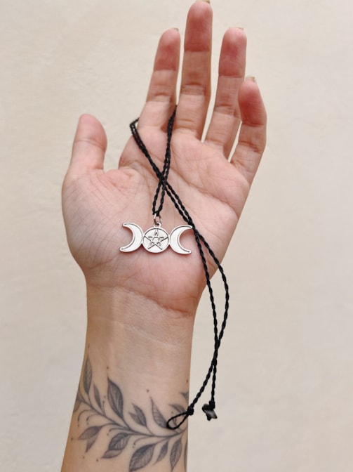 Colar Triluna Wicca