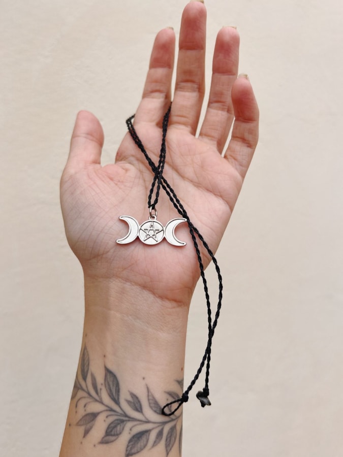 Colar Triluna Wicca — imagem 1