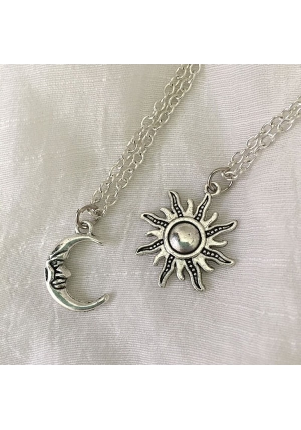 Conjunto Colares de Amuleto Sol e Lua