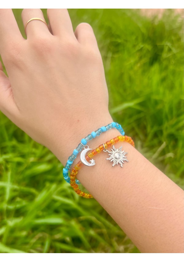 Conjunto com 2 Pulseiras Miçangas Sol e Lua