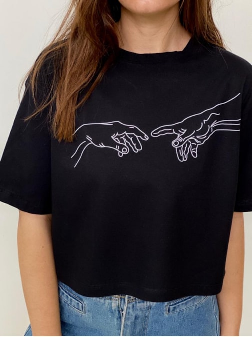 Cropped Comfy "A Criação de Adão"