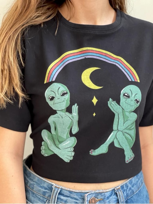 Cropped Comfy Alien Good Vibes - Preta