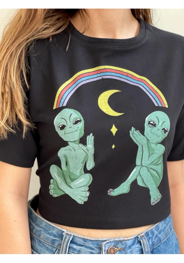 Cropped Comfy Alien Good Vibes - Preta