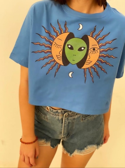 Cropped Comfy Alien Interior
