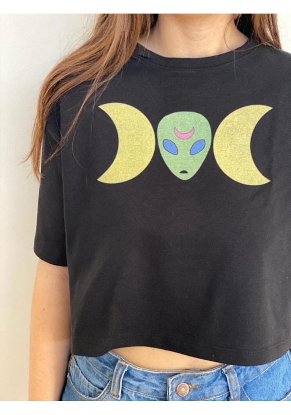 Cropped Comfy Alien Triluna