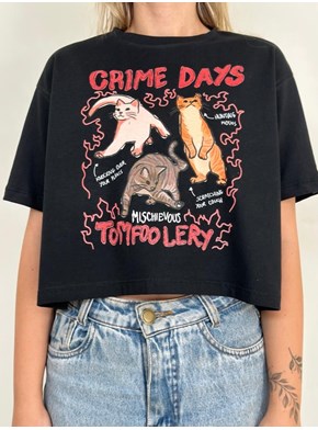 Cropped Comfy Gatinhos Crime Days - Preto
