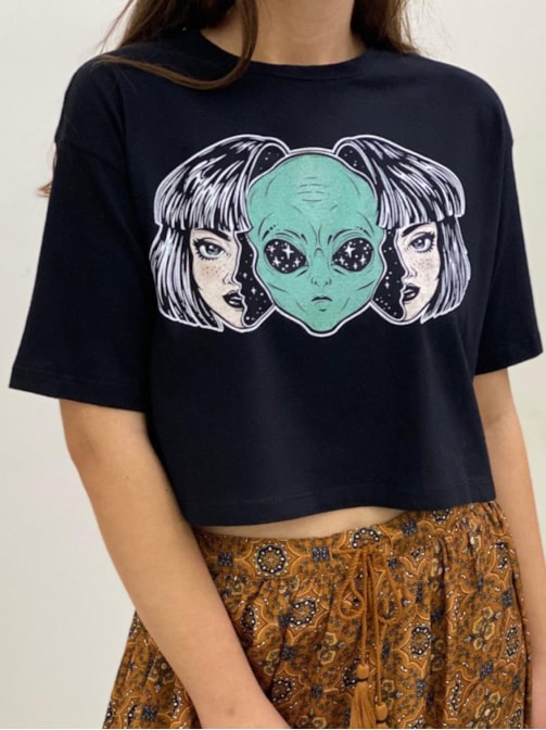 Cropped Comfy Menina Alien
