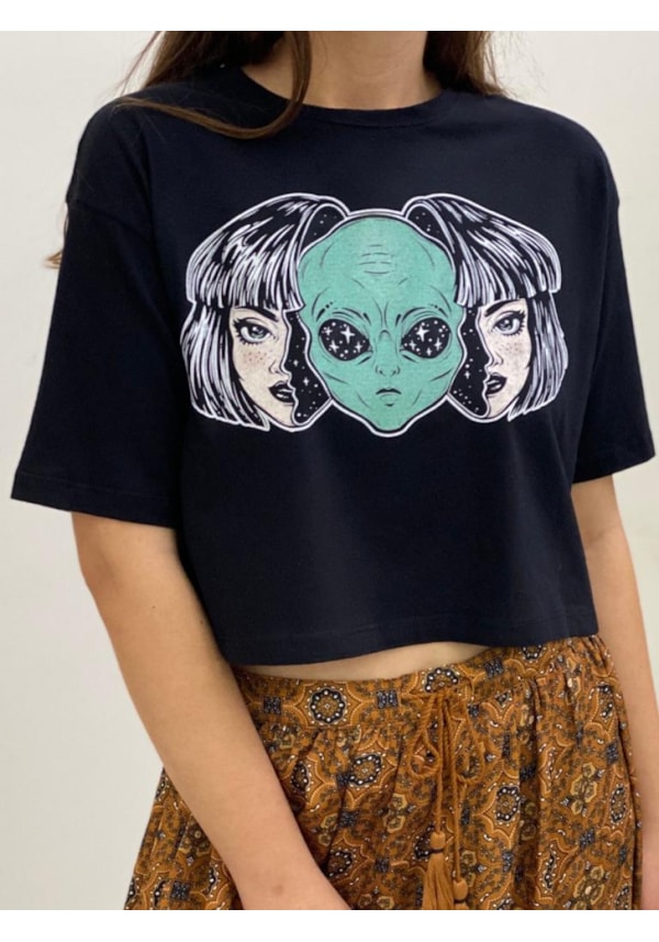 Cropped Comfy Menina Alien