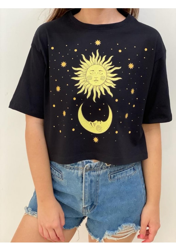 Cropped Comfy Sol, Lua e Estrelas Amarelas