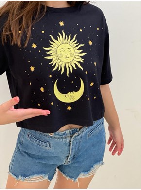 Cropped Comfy Sol, Lua e Estrelas Amarelas