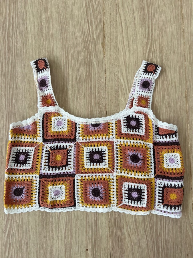 Cropped Crochê Runas — imagem 3