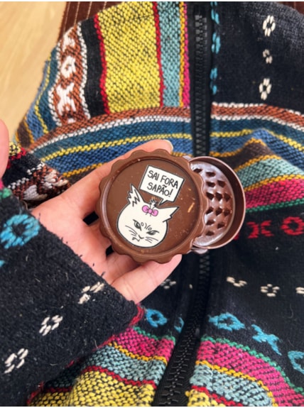 Dichavador Gata Sai fora Sapão - Fibra de Coco Marrom