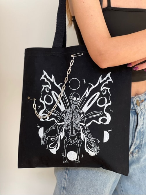 Ecobag Fada Esqueleto + Corrente e Alfinete  Preta