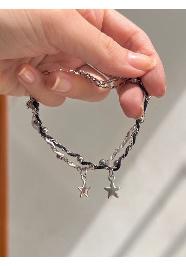 Kit 2 Pulseiras Estrelas Branca e Preta