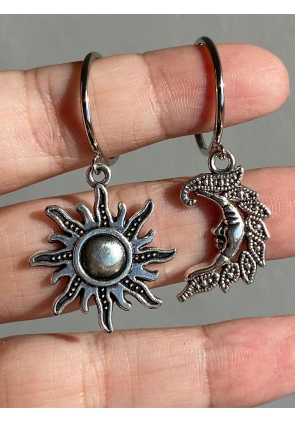 Par Brincos Argola Média Sol e Lua