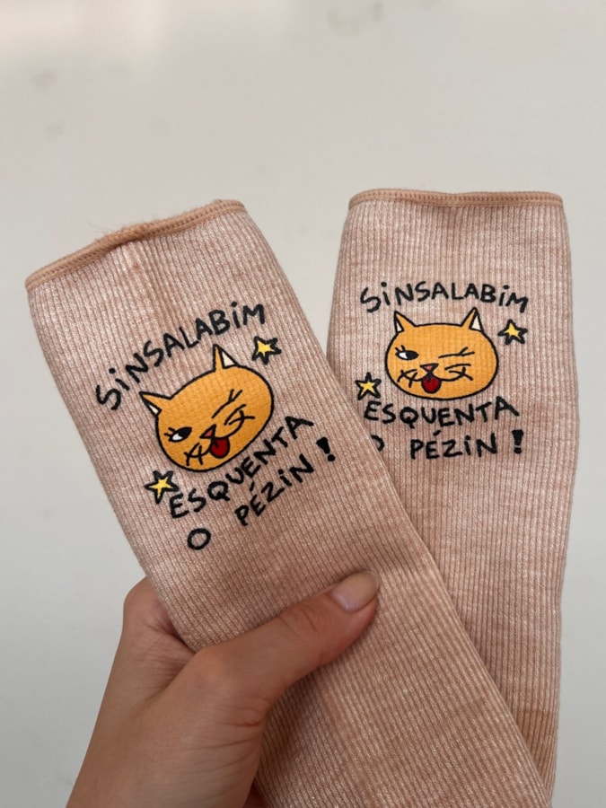 Par de Meias Gato Sinsalabim Esquenta o Pézin - Bege — imagem 2