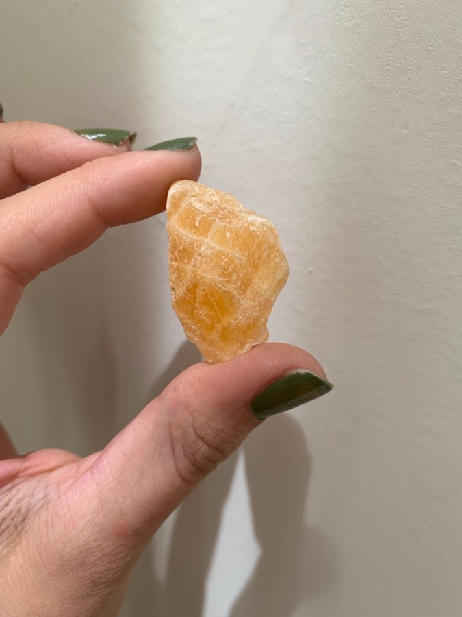 Pedra Bruta Calcita Amarela - Inovação e Produtividade — imagem 1