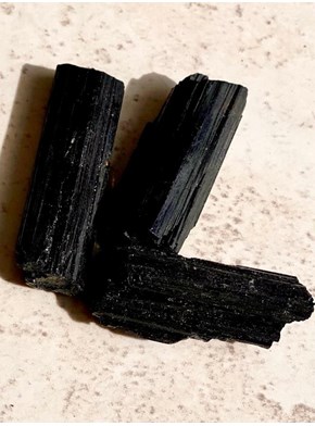 Pedra Bruta Turmalina Negra - A melhor para Proteção